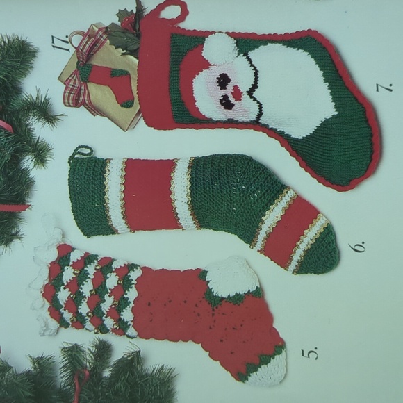 Patons Christmas 634 Seasonal Projects to Knit and Crochet - Picture 4 of 8